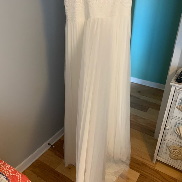 Wedding dress - Picture 12 of 14